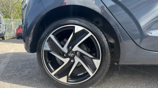 Hyundai i10 1.0 MPi Premium 5dr Petrol Hatchback